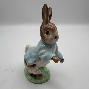 Vintage Beswick Beatrix Potter Peter Rabbit figurine.